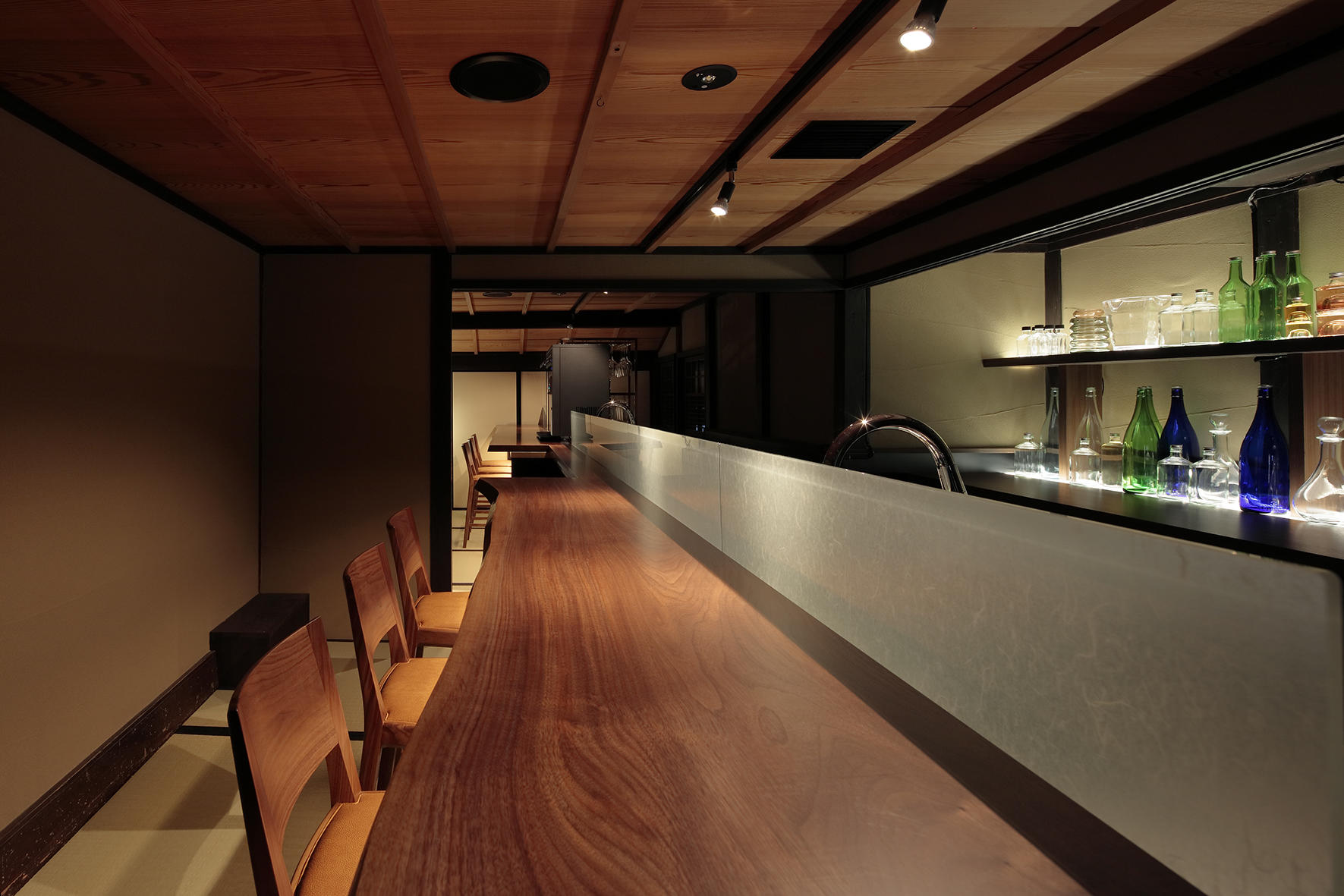 kyoto_lounge_bar_01.jpg