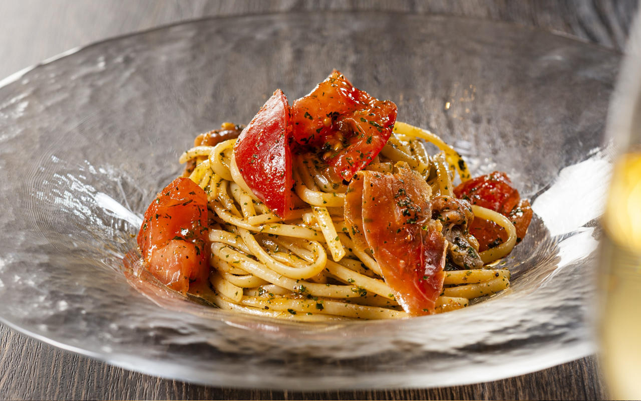 イタリア産プロシュートとトマトの冷製パスタ